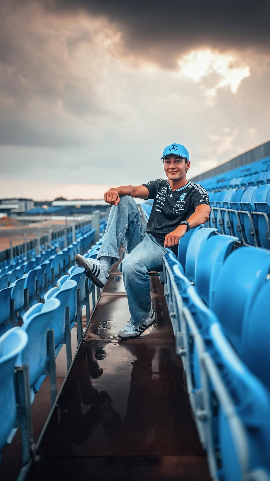 Instagram post by @georgerussell63